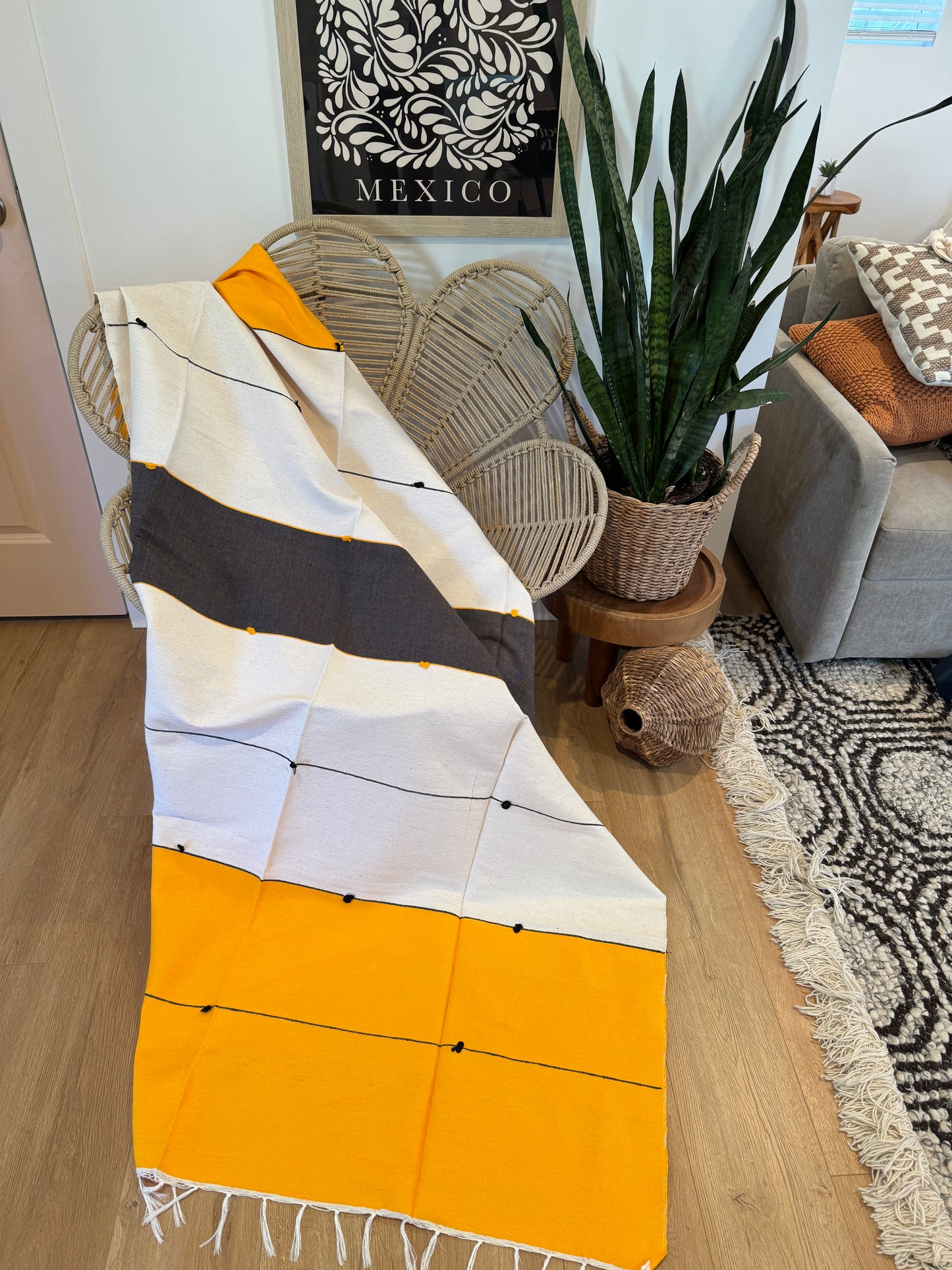 Girasol Handwoven Mexican Throw Blanket | Black/Yellow