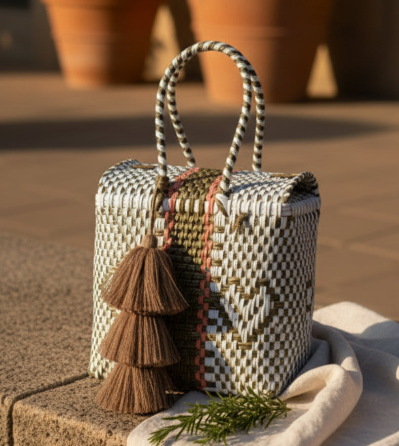 Mini Basket | Peach Sand Hearts
