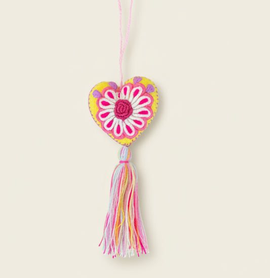 Heart pompom / Yellow Confetti