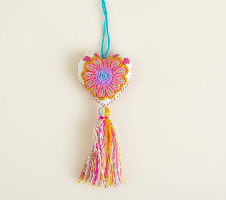 Heart Embroidered Pompom / White Confetti