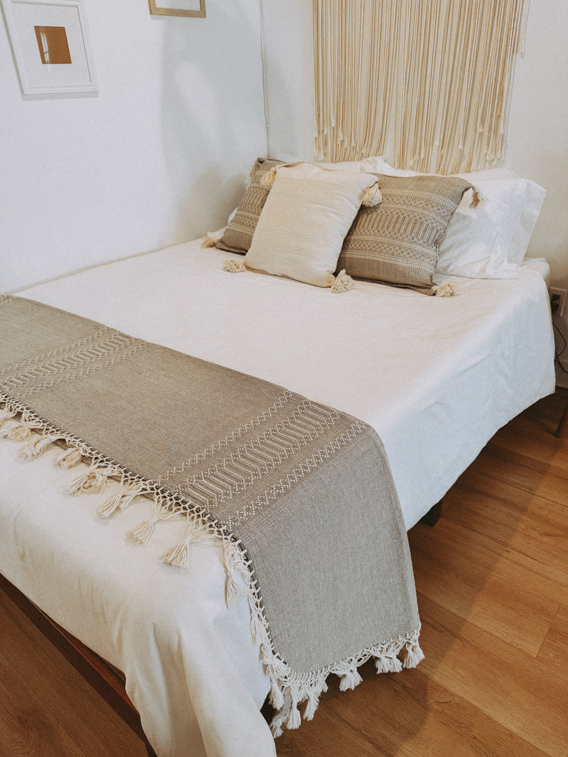 Mexican Handwoven Cotton Quilt | Silver & Ivory    Twin