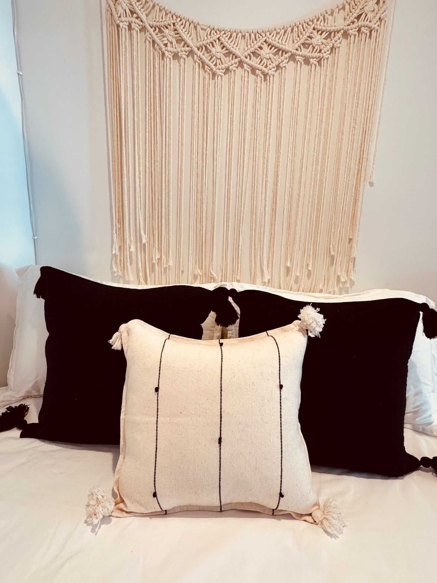 Handwoven Mexican Pillow Cover with Tassles | Black