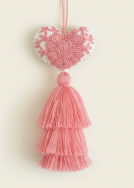 Heart Embroidered Pompom / White, Pink